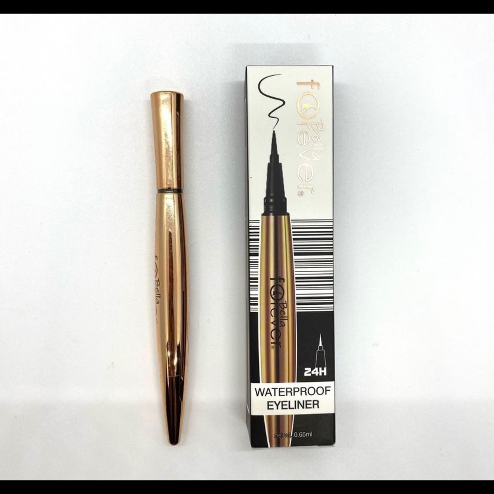 Waterproof Black eyeliner